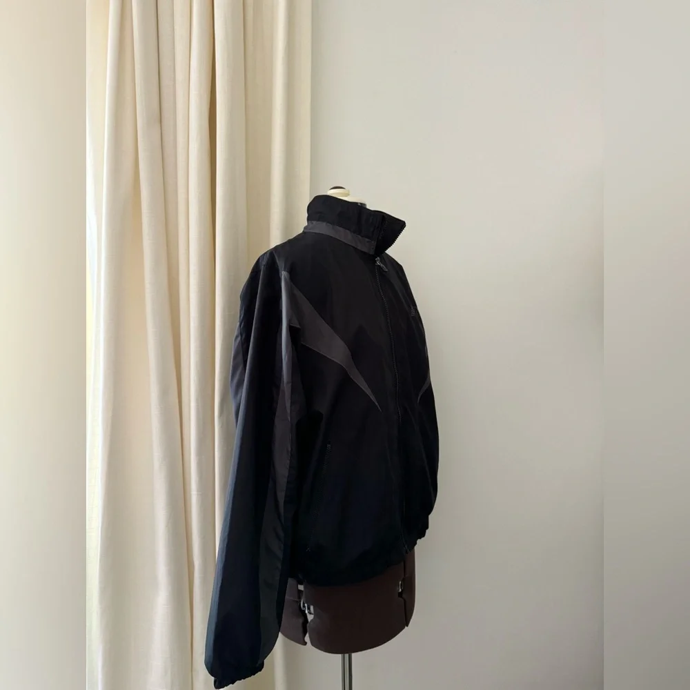 Women’s vintage New Balance windbreaker Jacket - Picture 8 of 16